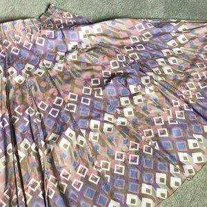 Women’s maxi skirt.